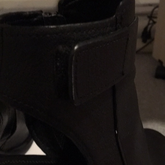 Calvin Klein Demetria Peep-Toe Booties Black 9.5 Worn Once - Picture 5 of 9